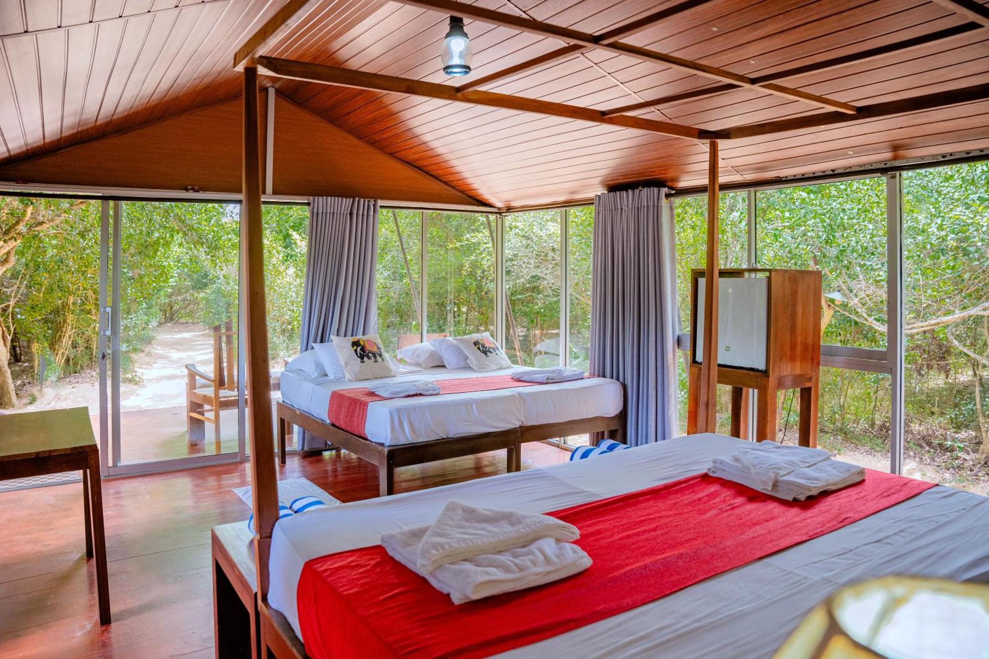 Lowin Yala Exterior foto