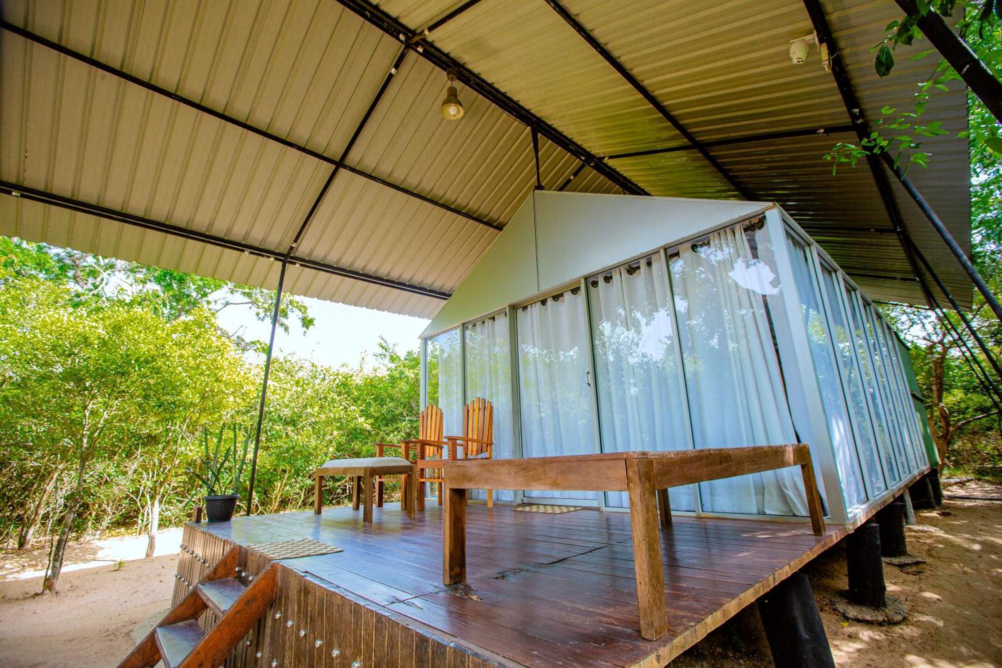 Lowin Yala Exterior foto
