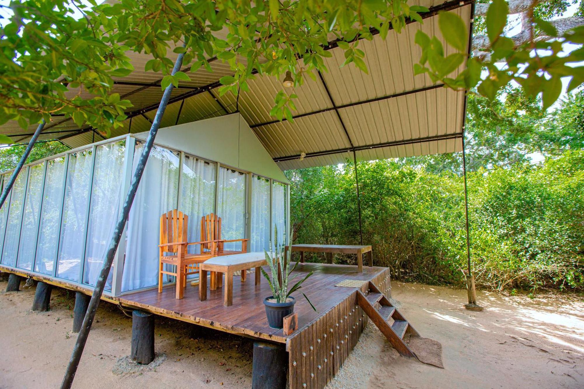 Lowin Yala Exterior foto