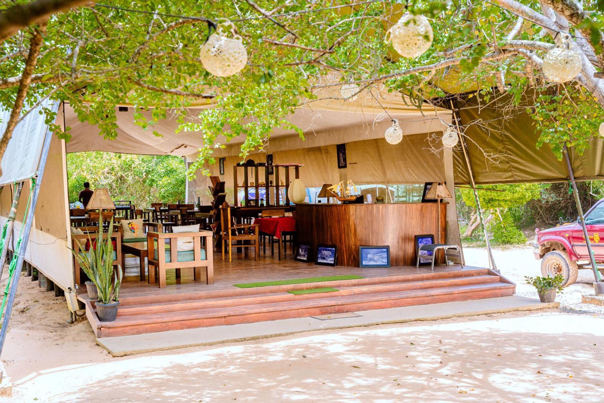 Lowin Yala Exterior foto