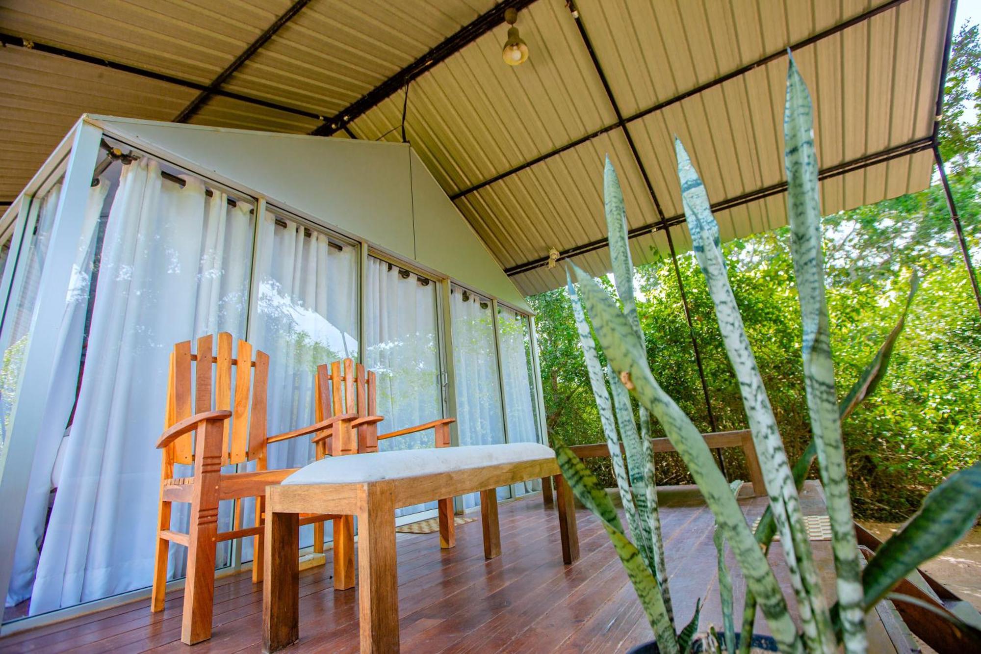Lowin Yala Exterior foto